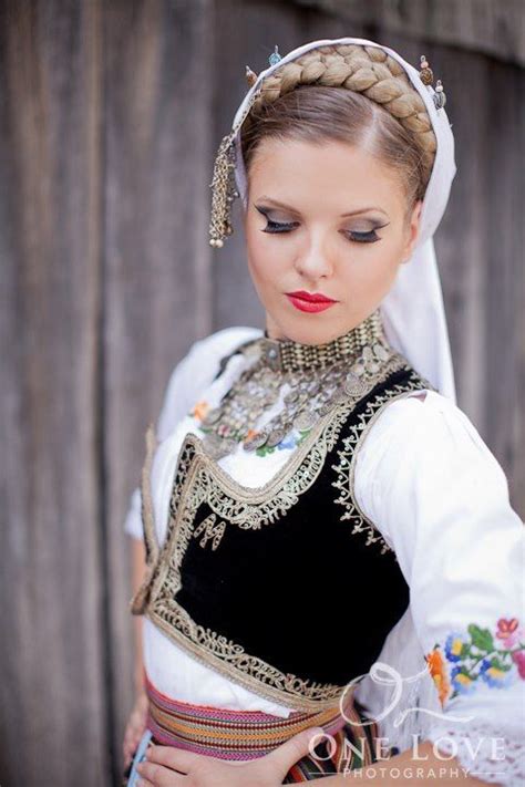 Serbian folk costume | Folk costume, Folk clothing, Folk dresses