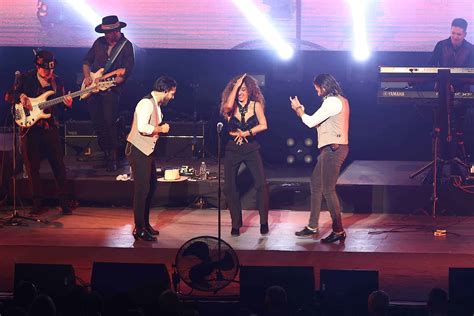 Rosario Flores brinda un concierto enérgico elevando sus raíces - Diario Libre