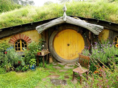 33 Incredible Ideas Of Hobbit House Design In Real Life - Interior Design Inspirations