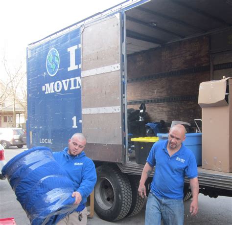 chicago movers - inandoutmoving.com | Moving company, Best movers, Movers