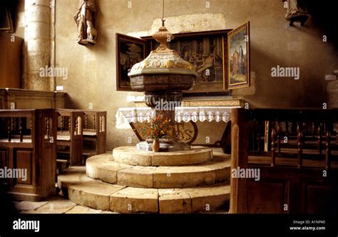 Baptism font hi-res stock photography and images - Alamy