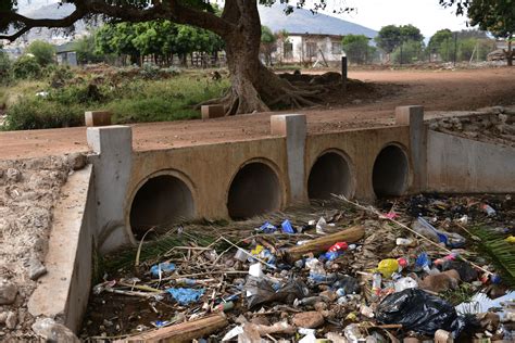 Villagers slam rickety R3 million bridge that's 'not a bridge' - MDNTV