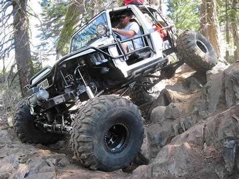 1987 Samurai Rock Crawler – Zuki Offroad