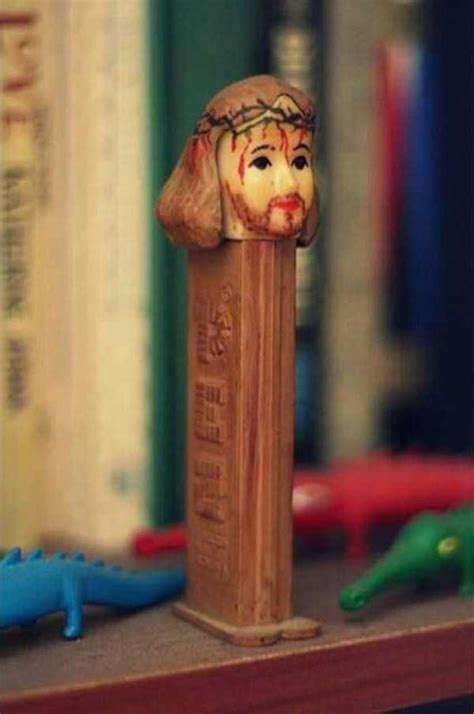 Some Of The Wackiest PEZ Dispensers (43 photos) | KLYKER.COM