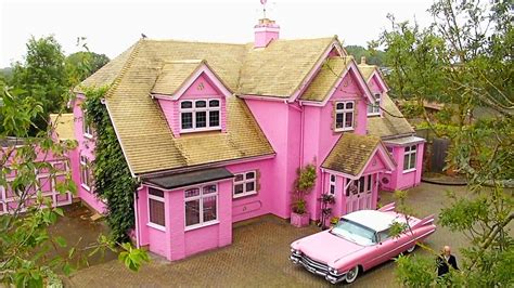 Barbie Pink House