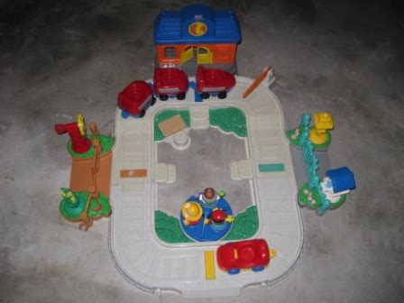 JuaiMurah: Fisher Price Little People Train Station