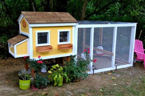 18 Amazing DIY Chicken Coops Designs That Are Seriously Over The Top