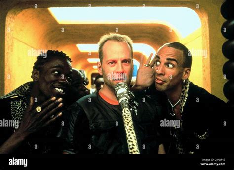 BRUCE WILLIS, THE FIFTH ELEMENT, 1997 Stock Photo - Alamy