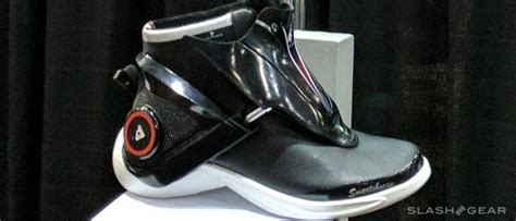 Zhor-Tech Self-Lacing Smart Shoes Hands-On: One-Upping Marty McFly - SlashGear