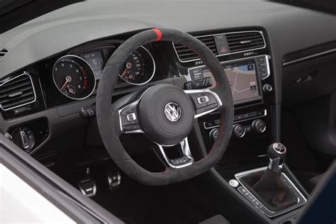 2016 Volkswagen Golf GTI Clubsport interior photos are revealed