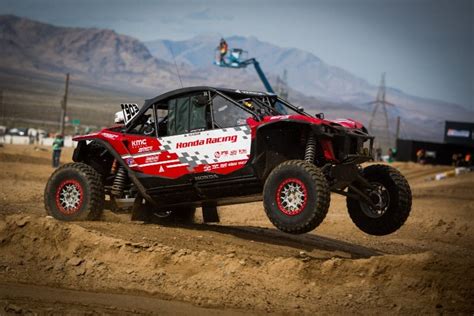 Honda Off-Road Racing Team Takes On The Mint 400 - UTV Sports