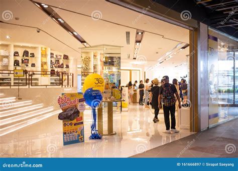 Gift and Souvenir Shop in Shopping Mall Editorial Photography - Image ...