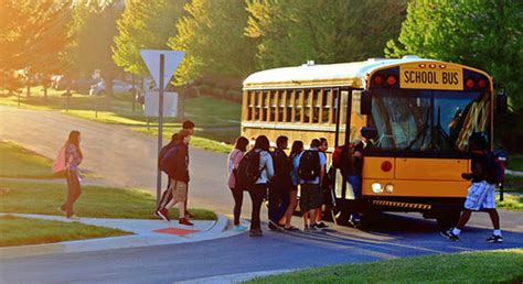 Why some school buses have seat belts, but others don't