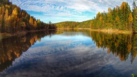 Hiking at Bjørvann. Hurum, Buskerud, Norway. – @heidenstrom