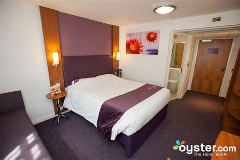 Premier Inn Manchester Salford Quays Hotel - Entrance at the Premier Inn Manchester - Salford ...