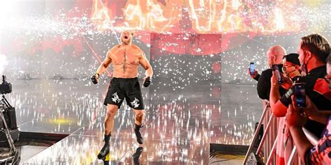 10 Wrestlers Who Had The Best Entrance Pyro