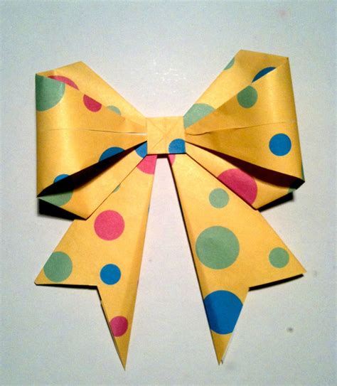 Origami Bow | Fai da te e hobby, Fai da te, Hobby