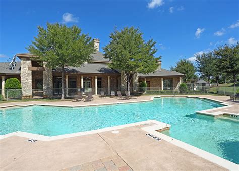 Rush Creek Apartments in Arlington, TX | ApartmentHomeLiving.com