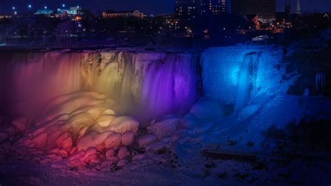 A frozen Niagara Falls light show looks like a magical wonderland ...