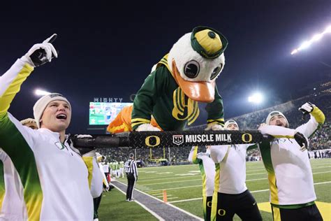 History of the Oregon Ducks Mascot | College Football Network