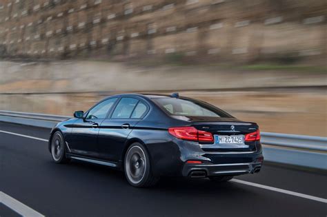 BMW's M550i xDrive Is Quicker than the M5, Has 462 HP on Tap