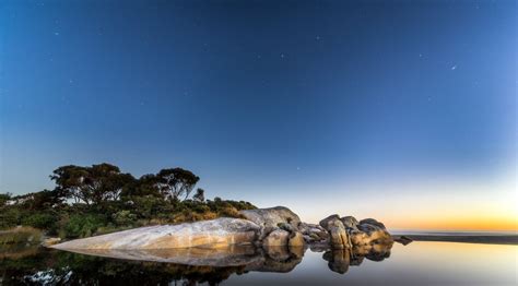 Sunrise over the Bay of Fires, Tasmania [OC] [1920x1064] : EarthPorn