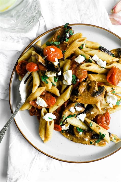 Roasted Tomato & Mushroom Pasta - Happy Veggie Kitchen