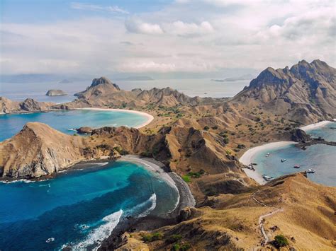 Padar Island, Indonesia. An island in Komodo National Park : r/drones