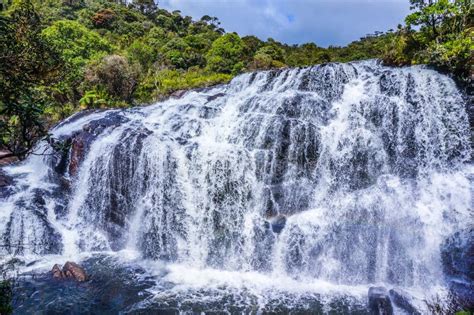 Horton plains waterfall stock image. Image of lake, cascade - 37537021