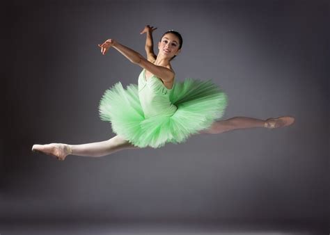 Ballet Leaps. #ballet #ballerina #dance #leaps Turns Dance, Aura, Foot ...