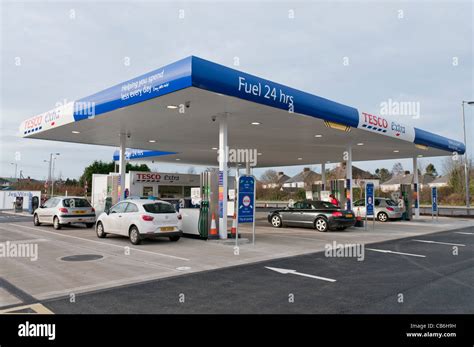 Outside of a Tesco petrol station Stock Photo - Alamy