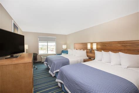 Days Inn & Suites by Wyndham Kearney | Kearney, NE Hotels