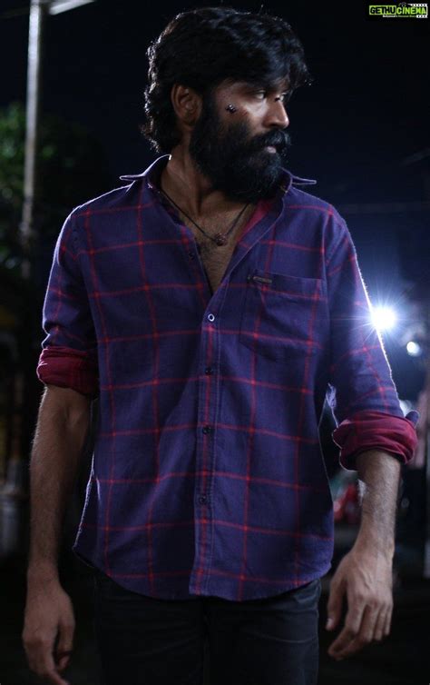 Actor Dhanush 2018 Latest Stills HD Mass From Vada Chennai Movie ...