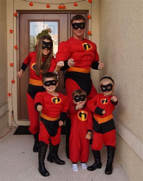 Incredibles Family Halloween Costume | Family halloween costumes, Disney family costumes ...