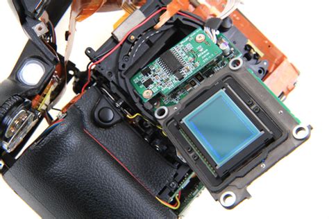 Camera Repair Service Center: Canon, Nikon, Sony and Panasonic.