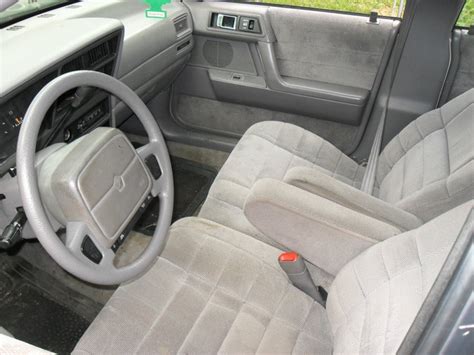 1995 Dodge Spirit - Information and photos - MOMENTcar