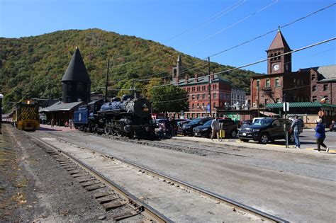 Lehigh Gorge Scenic Railway: Trains Rides Through the Scenic Lehigh ...