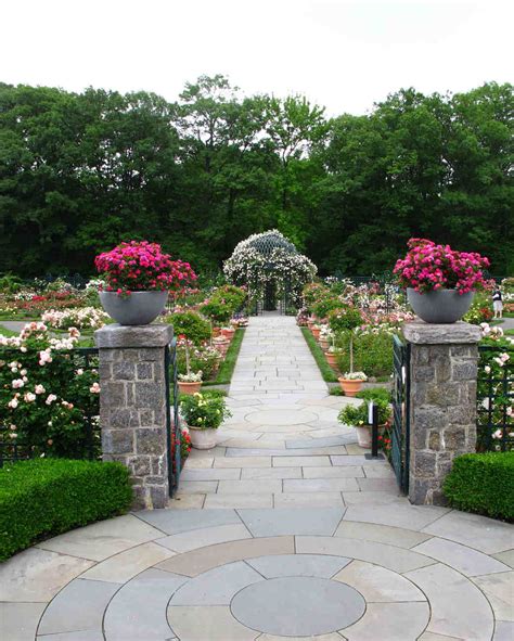 25 Beautiful Garden Wedding Venues | Martha Stewart Weddings