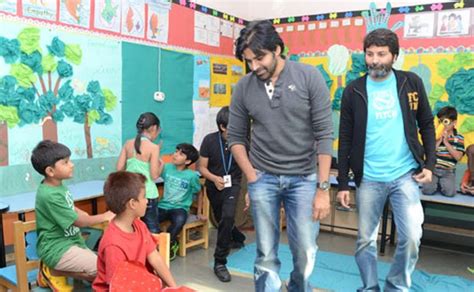 Pawan Kalyan and Trivikram at Oakridge School pics - CINEZONE