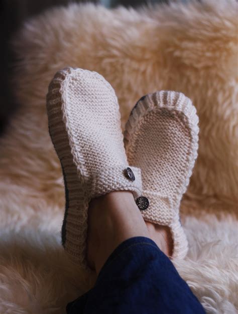 Free Knitting Knitted Slippers Pattern With Two Needles at Carole ...