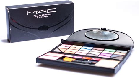 MAC Professional All-In-One Make-up Kit: Amazon.ca: Beauty