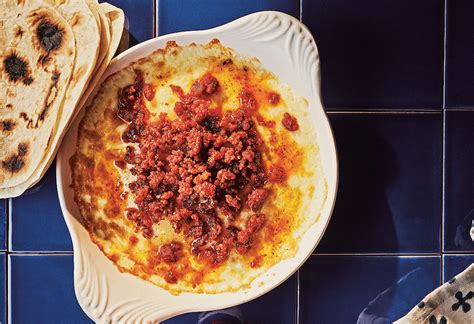 Queso Fundido Con Chorizo in 2020 | Queso fundido, Queso fundido recipe ...