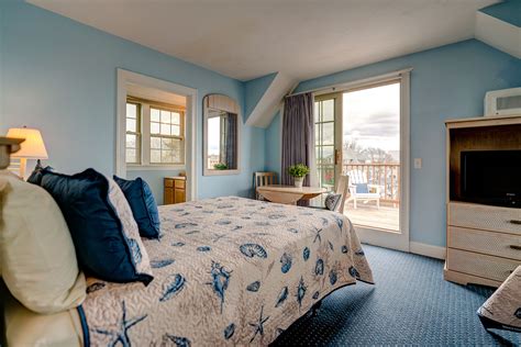 Boutique Hotels on Cape Cod | The Heights Hotel Falmouth