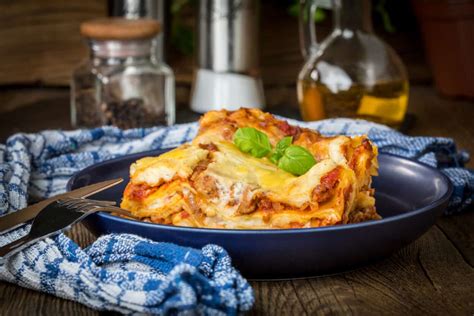 Classic Bolognese Lasagna Recipe | Moms Who Think