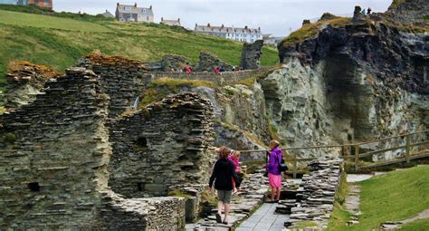 Tintagel, King Arthur's Castle, England (with Map & Photos)