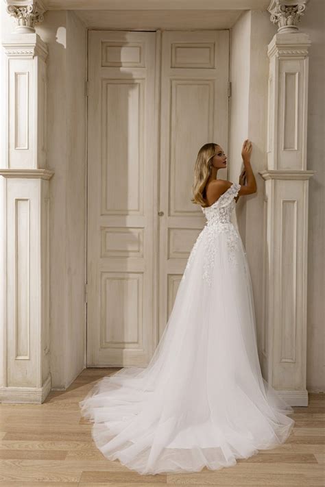 Wedding dress 1204 - Lady Di Bride