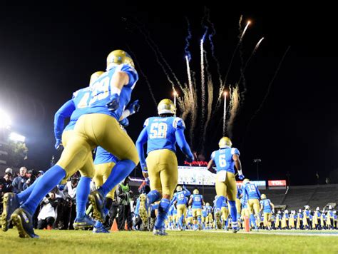 Chip Kelly, UCLA football show slight improvement in coach’s 2nd season ...