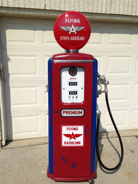 Tokheim 39 in Mike's collection Old Gas Pumps, Vintage Gas Pumps, Arduino Projects Diy, Man ...