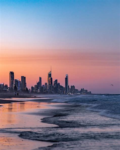 *🇦🇺 Sunset over Surfers Paradise (Gold Coast, QLD, Australia) by David ...