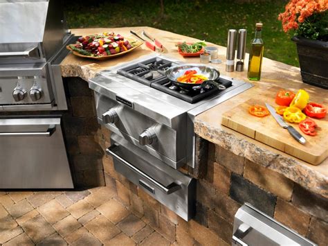 Amazing Outdoor Kitchen Appliances | HGTV